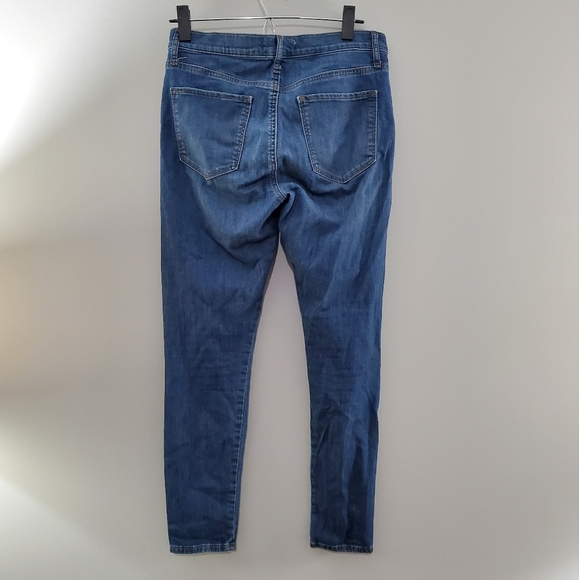 GAP True Skinny Roll and Go Jeans - Picture 2 of 3